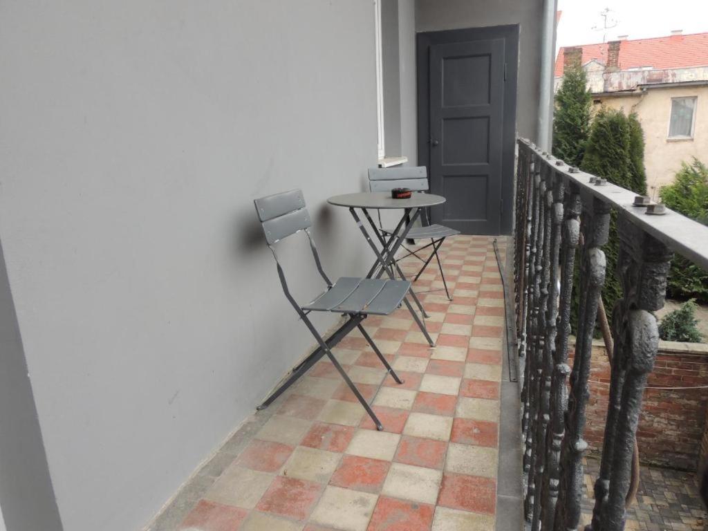 Cerny Tulipan - Apartman 1 Pilsen Exterior foto